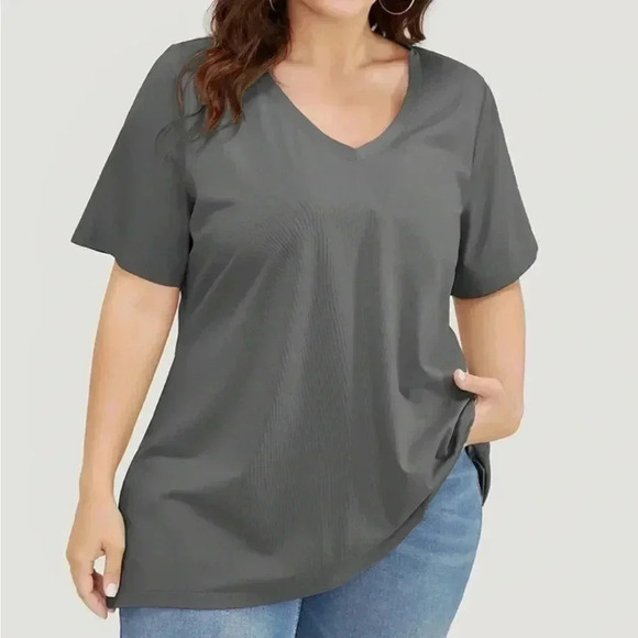 NWT!Gray ultra cool V-neck stretchy top size 14-16 or 1X - Picture 4 of 6